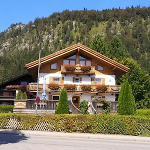 https://gastehaus-munchner-kindl.com-bavaria.com